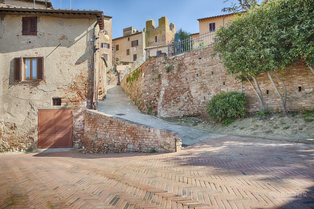 Tognazzi Casa Vacanze - Casa Il Giglio เชร์ตาลโด ภายนอก รูปภาพ