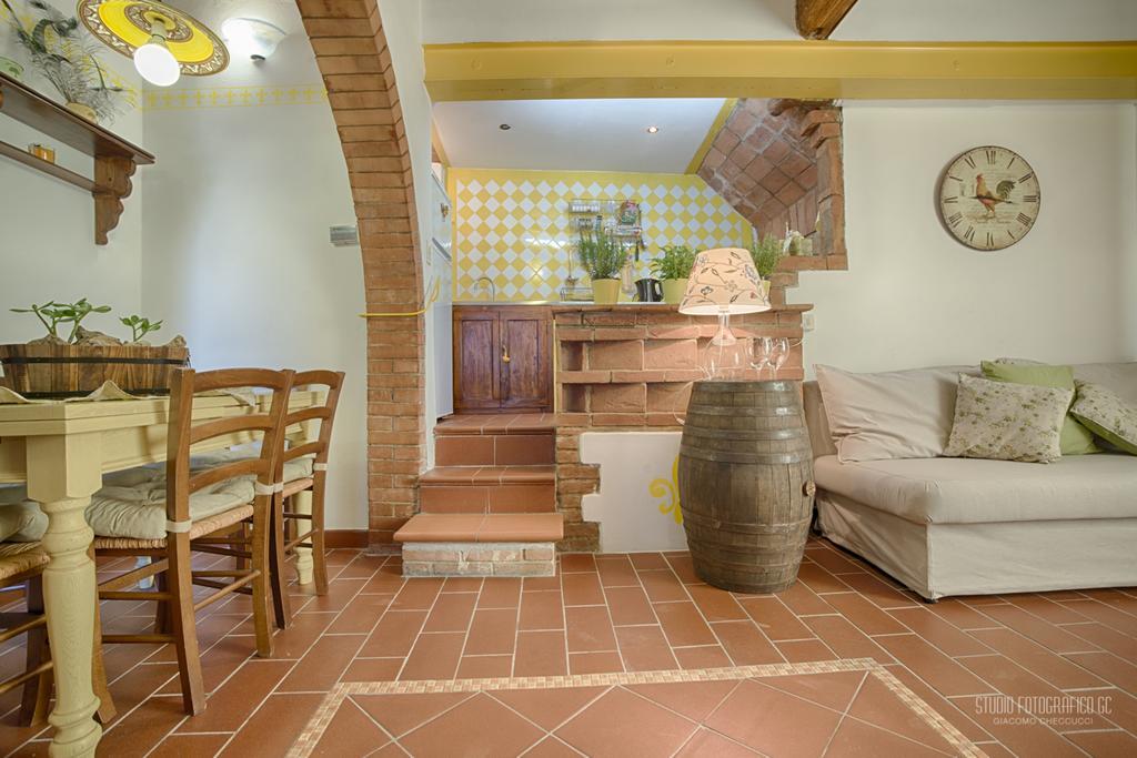 Tognazzi Casa Vacanze - Casa Il Giglio เชร์ตาลโด ภายนอก รูปภาพ